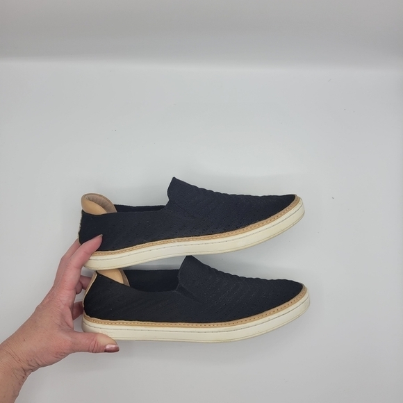 UGG Sammy Chevron Trainer - Picture 11 of 15